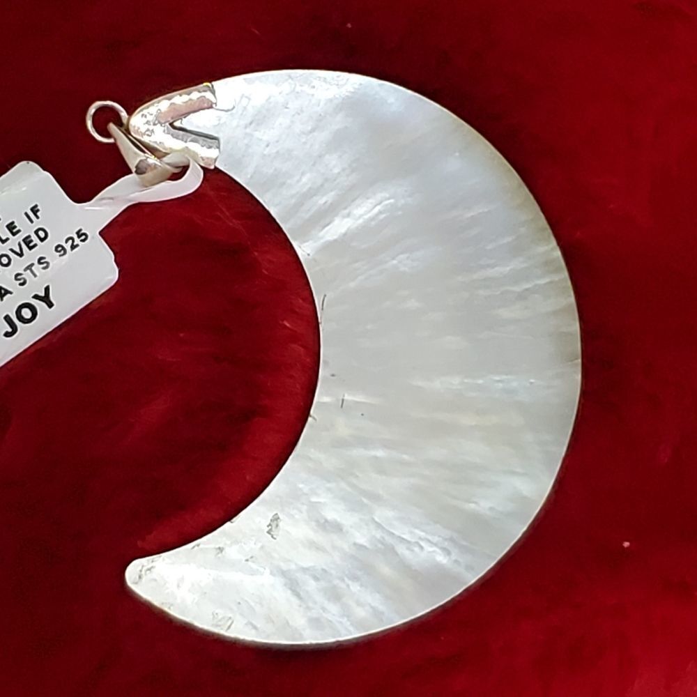 Shell Pendant‎ - Picture 8 of 15
